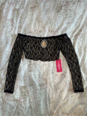 SHEIN Black Lace Off-Shoulder Cropped Top with Pearl Keyhole
